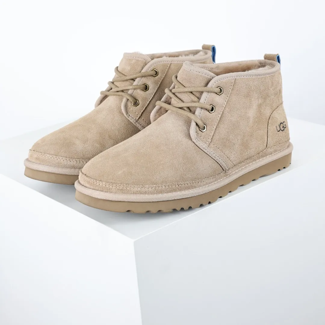 Pick up locally 💰640 Core recommendation with good price It is a very suitable choice for home furnishings. In the new year, uug launched a series of styles, which are partial to the preferences of young consumers and have also moved to the forefront of fashion trends. Shoe body material: water-repellent coated suede upper, 17mm UGGPURE™ implantable wool insole, lightweight non-slip and comfortable rubber outsole, with brand LOGO and trademark. Comes with a full set of packaging. Size: 35 36 37 38 39 40 41 42 43 44